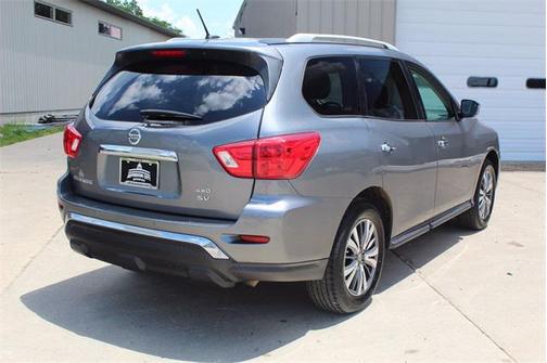 Gun Metallic 2017 Nissan Pathfinder SV