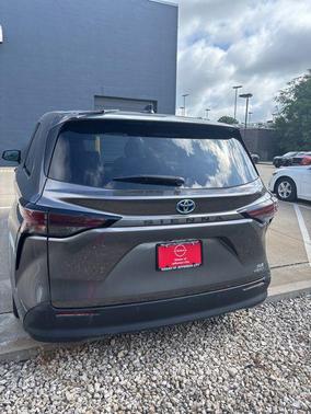 Predawn Gray Mica 2024 Toyota Sienna XLE