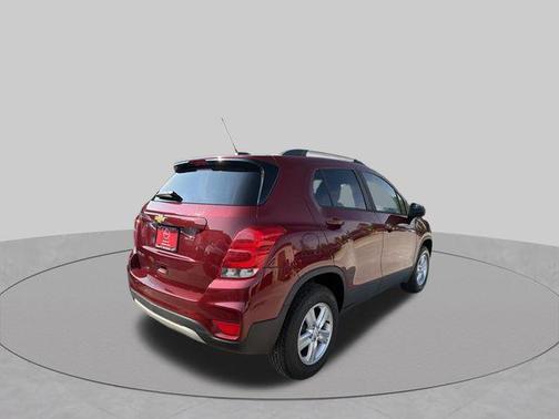 Crimson Metallic 2022 Chevrolet Trax LT