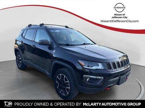 Diamond Black Crystal Pearlcoat 2020 Jeep Compass Trailhawk