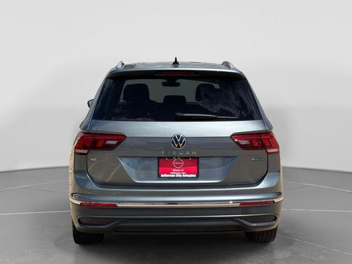 Platinum Gray Metallic 2022 Volkswagen Tiguan 2.0T SE 4MOTION