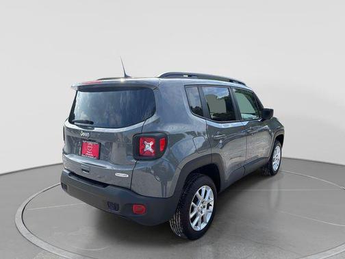 Sting-Gray Clearcoat 2022 Jeep Renegade Latitude