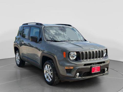 Sting-Gray Clearcoat 2022 Jeep Renegade Latitude
