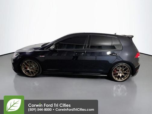 Deep Black Pearl Metallic 2018 Volkswagen Golf GTI 2.0T S 4-Door