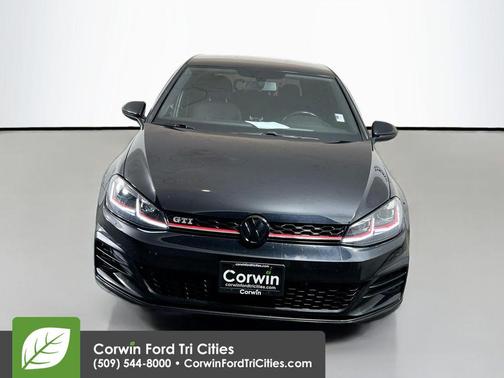 Deep Black Pearl Metallic 2018 Volkswagen Golf GTI 2.0T S 4-Door