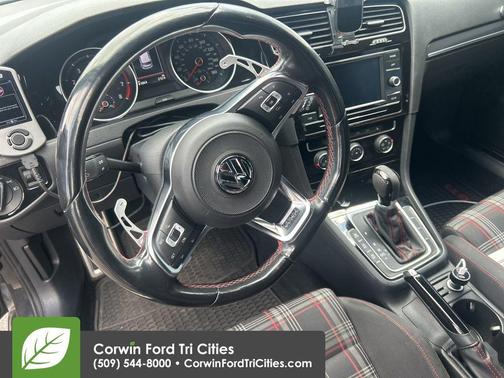 Deep Black Pearl Metallic 2018 Volkswagen Golf GTI 2.0T S 4-Door