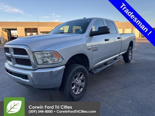 2017 RAM 2500 Tradesman Crew Cab 4x4 8' Box