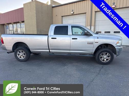 2017 RAM 2500 Tradesman Crew Cab 4x4 8' Box