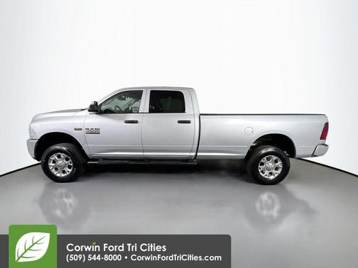 2017 RAM 2500 Tradesman Crew Cab 4x4 8' Box