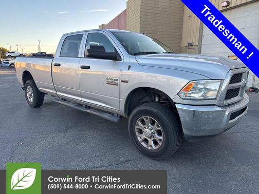 2017 RAM 2500 Tradesman Crew Cab 4x4 8' Box