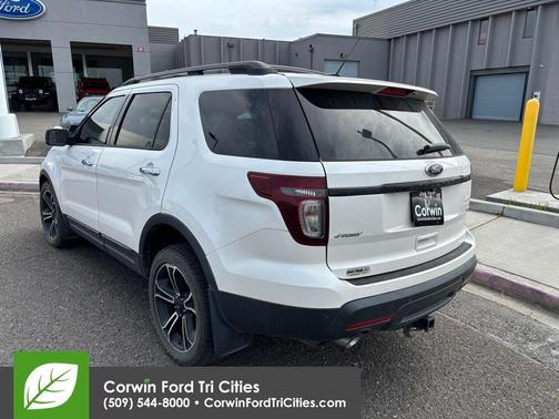White 2014 Ford Explorer Sport