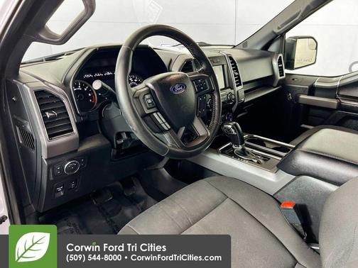 Oxford White 2019 Ford F-150 XLT