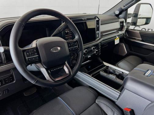 Star White Metallic Tri-Coat 2026 Ford F-250 Platinum