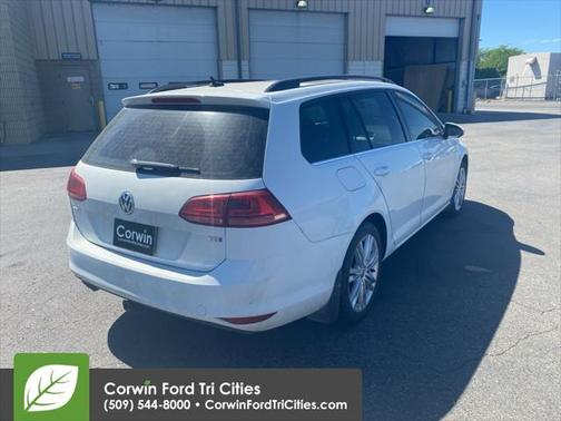 2015 Volkswagen Golf SportWagen TDI SE 4-Door