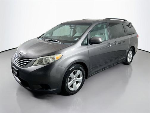 2013 Toyota Sienna LE