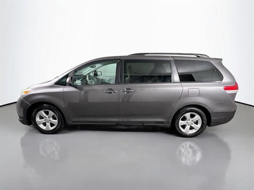 2013 Toyota Sienna LE