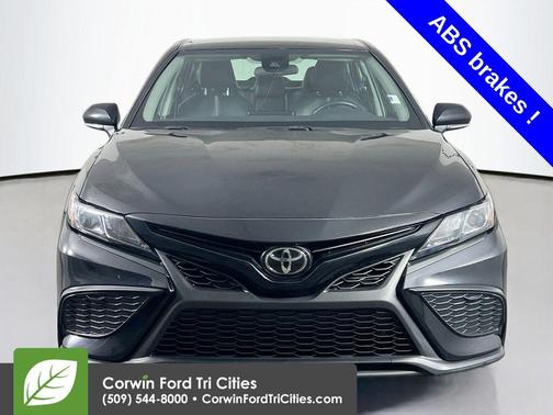 Midnight Black Metallic 2024 Toyota Camry SE