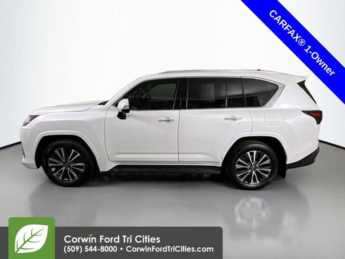 White Pearl 2025 Lexus LX 600 Premium