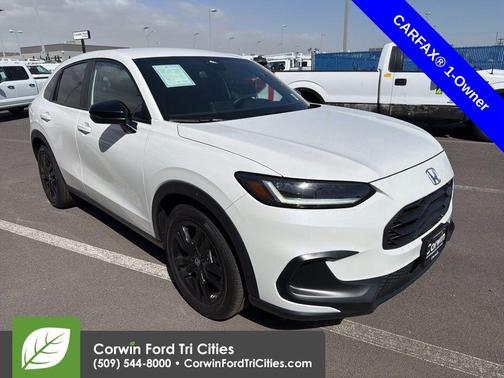 Platinum White Pearl 2026 Honda HR-V AWD Sport