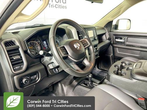 2019 RAM 2500 Tradesman Crew Cab 4x4 6'4' Box