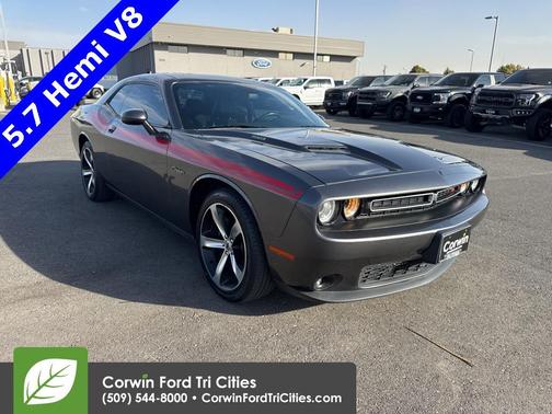 2015 Dodge Challenger SXT Plus