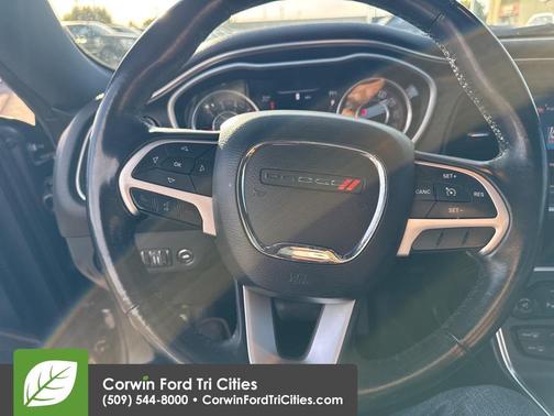 2015 Dodge Challenger SXT Plus