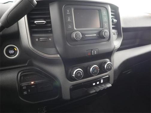 2020 RAM 2500 Tradesman Crew Cab 4X4 8' Box