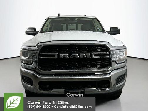 2020 RAM 2500 Tradesman Crew Cab 4X4 8' Box