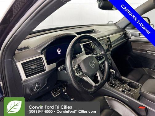 Deep Black Pearl 2021 Volkswagen Atlas Cross Sport 3.6L V6 SEL Premium R-Line
