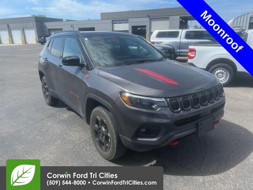Granite Crystal Metallic Clearcoat 2023 Jeep Compass Trailhawk
