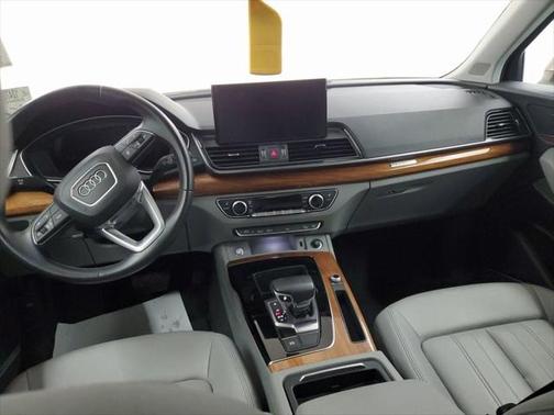 2022 Audi Q5 45 S line Premium Plus