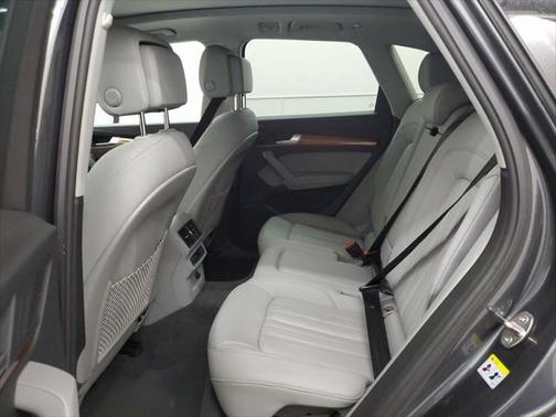 2022 Audi Q5 45 S line Premium Plus