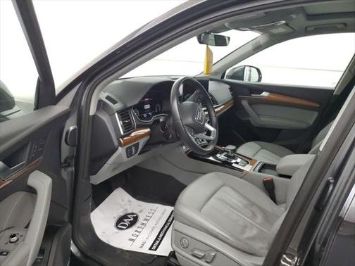 2022 Audi Q5 45 S line Premium Plus