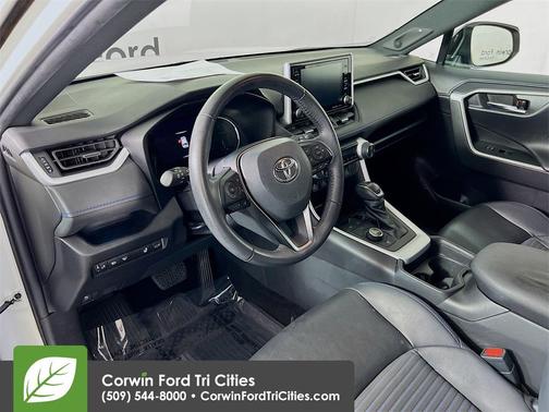 2021 Toyota RAV4 Hybrid SE