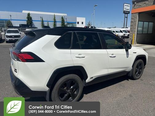 2021 Toyota RAV4 Hybrid SE