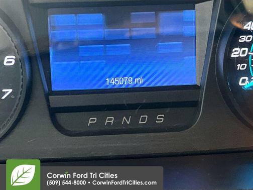 White Platinum Metallic Tri-Coat 2013 Ford Taurus SE