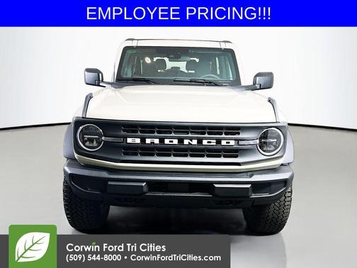 Desert Sand 2026 Ford Bronco Base
