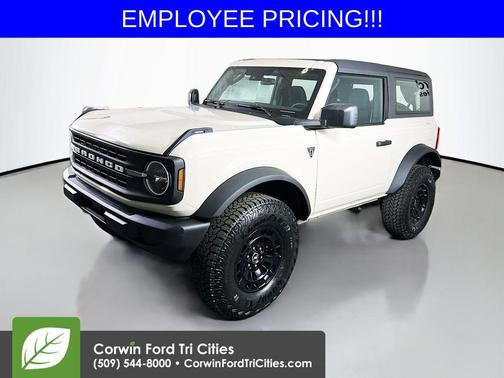 Desert Sand 2026 Ford Bronco Base