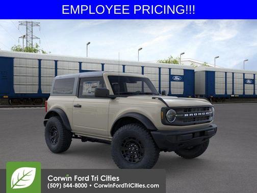 Desert Sand 2026 Ford Bronco Base