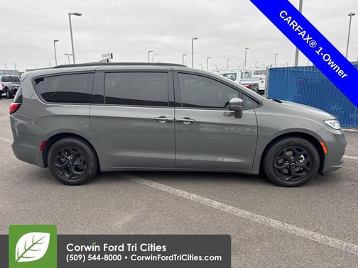 2021 Chrysler Pacifica Hybrid Touring L