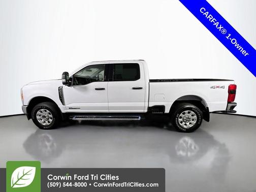 Oxford White 2023 Ford F-250 XLT