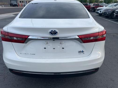 2016 Toyota Avalon Hybrid XLE Plus