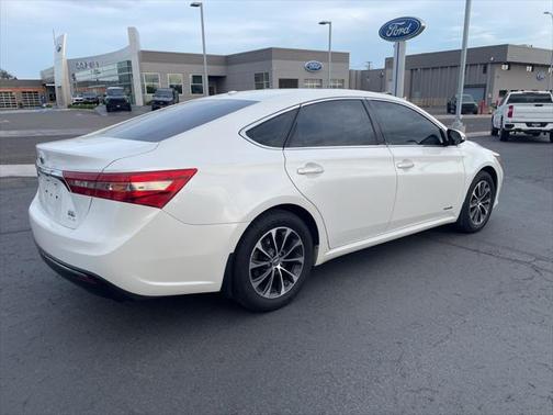 2016 Toyota Avalon Hybrid XLE Plus