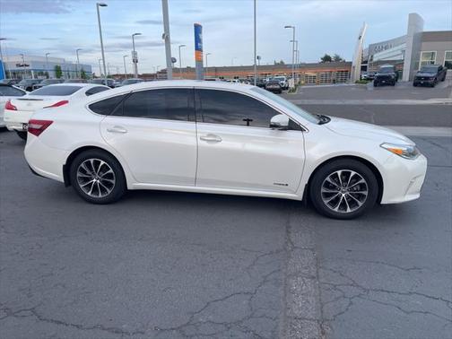 2016 Toyota Avalon Hybrid XLE Plus