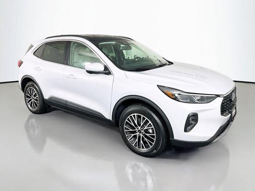 2025 Ford Escape PHEV SE