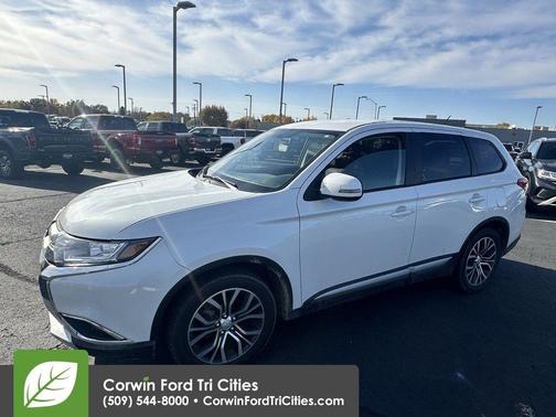 2016 Mitsubishi Outlander SE