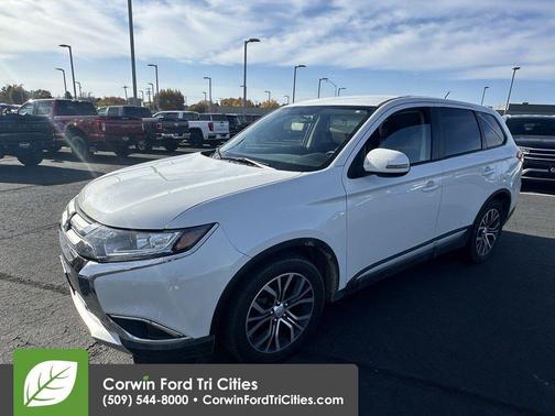 2016 Mitsubishi Outlander SE