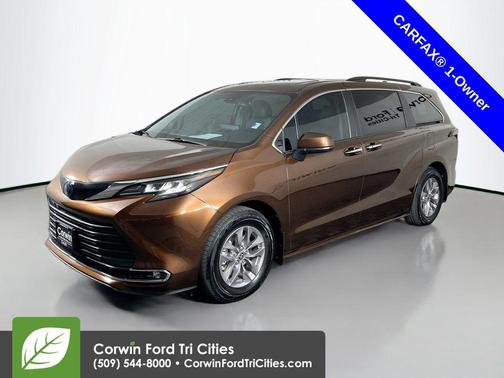 2023 Toyota Sienna XLE