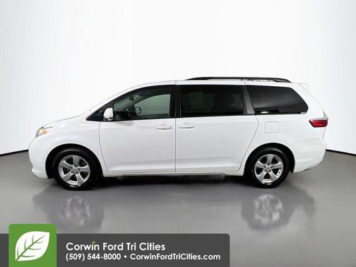 2016 Toyota Sienna LE