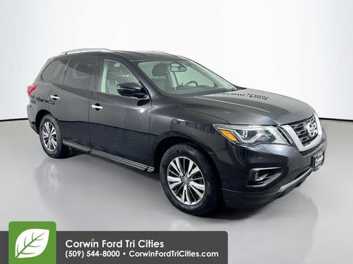 2018 Nissan Pathfinder SV